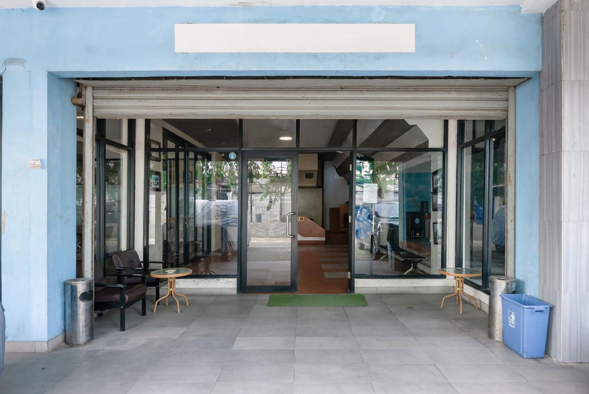 Reddoorz Near Mandaya Royal Hospital Puri Hotel Tangerang Exterior foto
