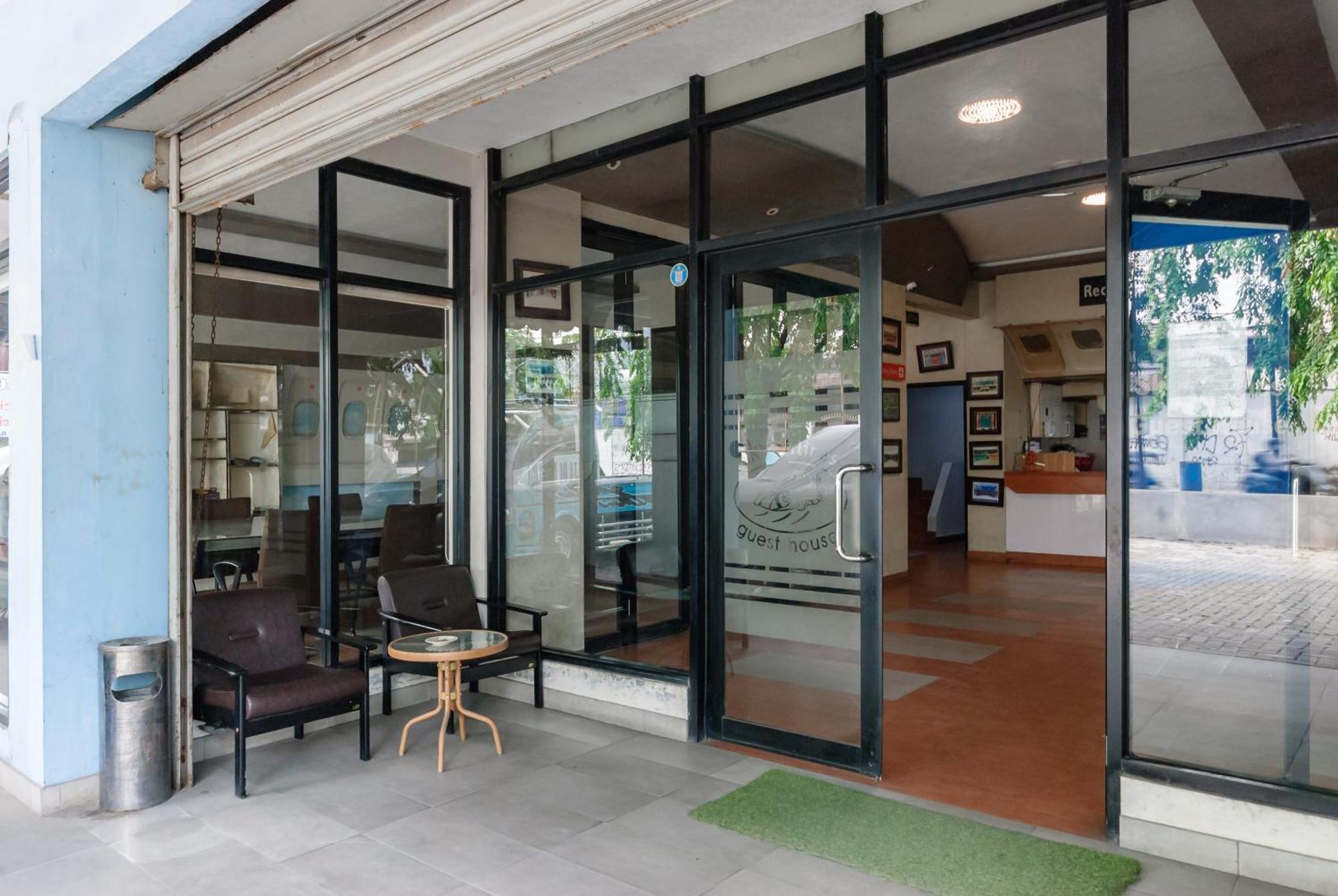 Reddoorz Near Mandaya Royal Hospital Puri Hotel Tangerang Exterior foto