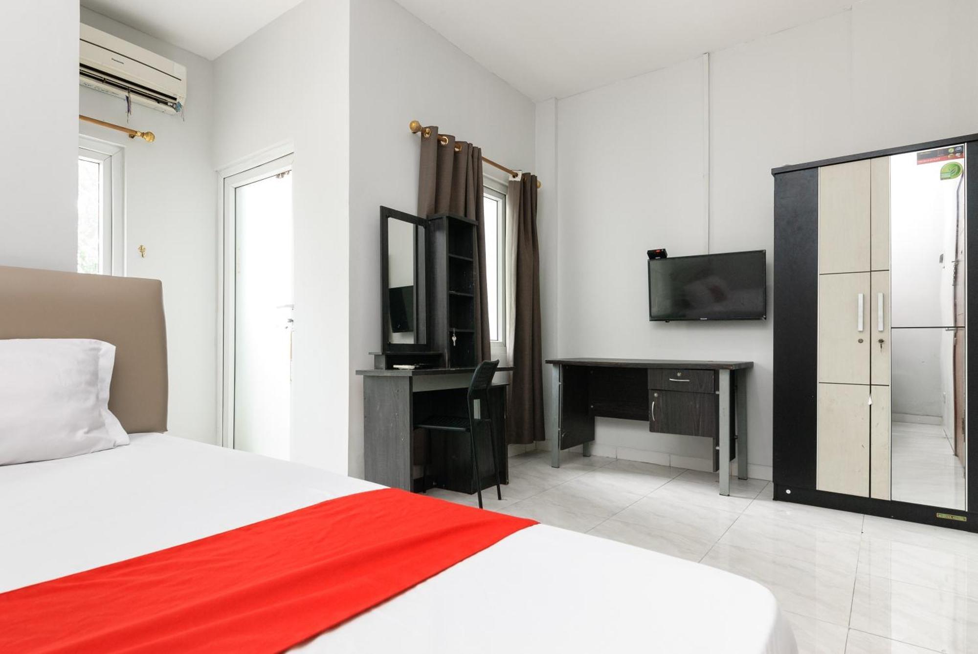Reddoorz Near Mandaya Royal Hospital Puri Hotel Tangerang Exterior foto